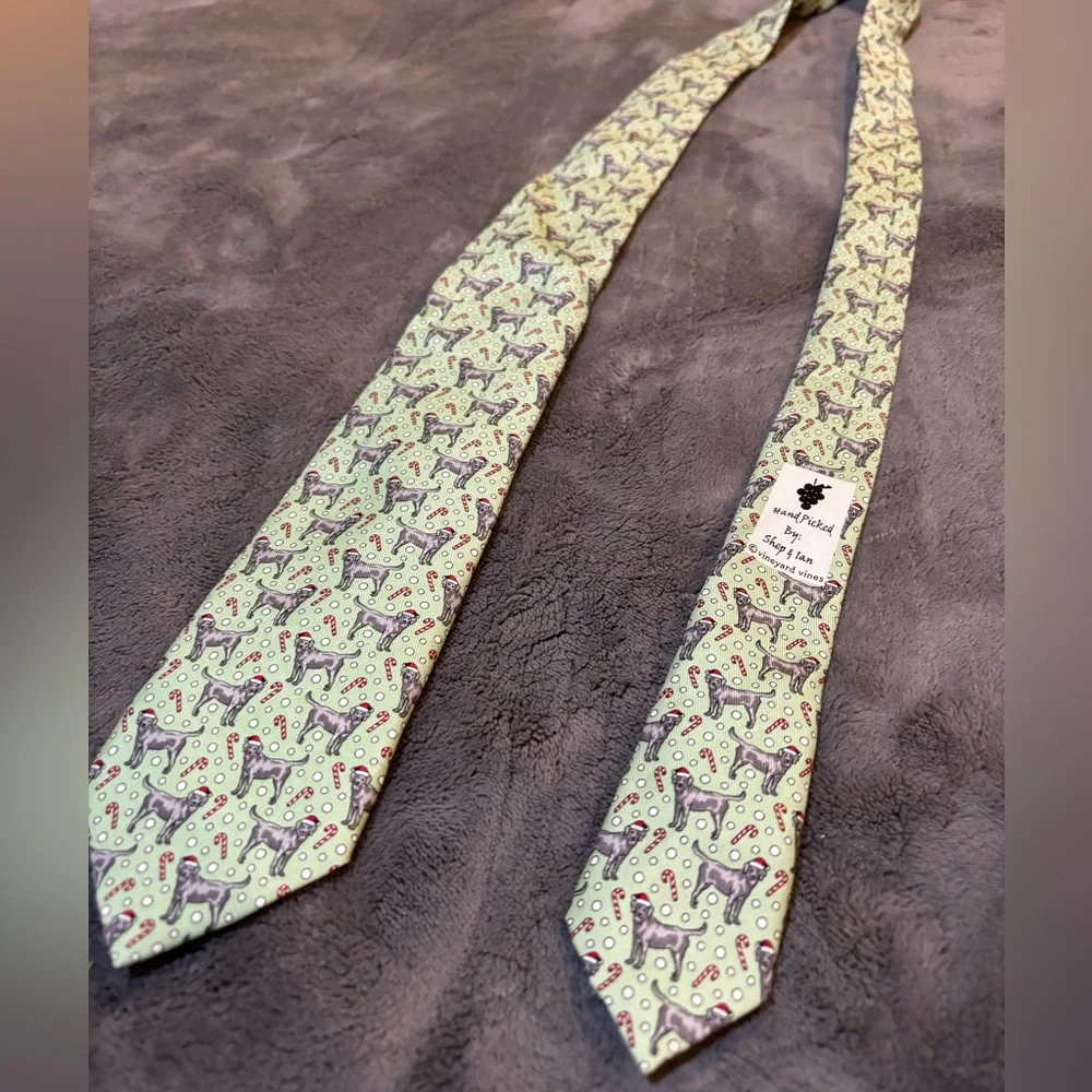 Vineyard Vines Light Green Christmas Dog Print Tie